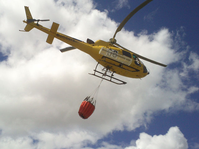 una descàrrega d’aigua d’un avió AVA