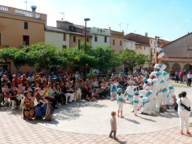 Quatre-centes persones d’arreu de la comarca celebren el Dia Internacional de la Gent Gran a Vallbona