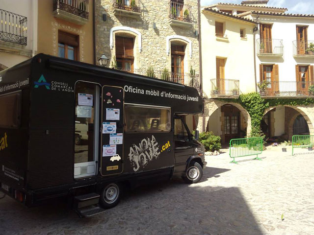 Consell Comarcal posa a disposició dels municipis una oficina mòbil per informar els joves de temes del seu interès