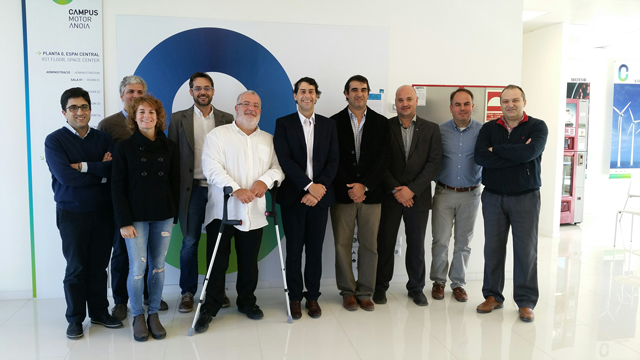 Una delegació argentina visita el Campus Motor Anoia per a intercanviar experiències sobre el sector de l'automobilisme